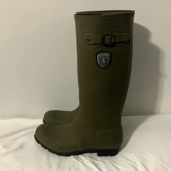 Kamik Rain Boots - Picture 3 of 10